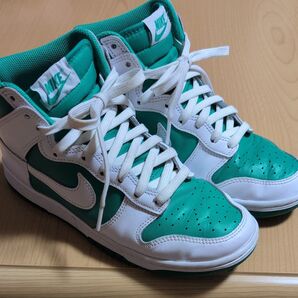 NIKE ナイキ ダンク DUNK HIGH RETRO BTTYS 25cm スタジアムグリーン ホワイト