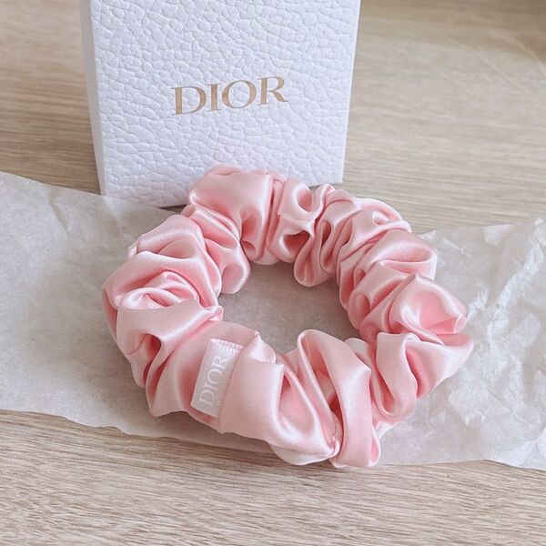 Dior ディオール シュシュ ノベルティ ヘアゴム