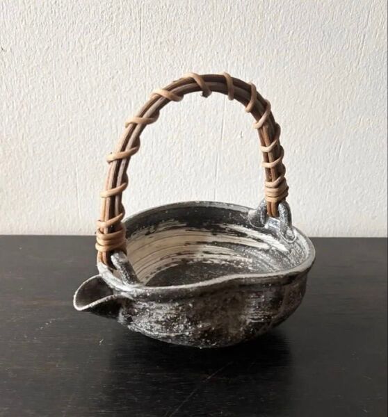 信楽焼 片口 片口鉢 作家 酒器 焼〆刷毛目酒次? 懐石鉢 工芸品 持手付 和食器 茶道具 土瓶 陶器 和雑貨 日本 Japan