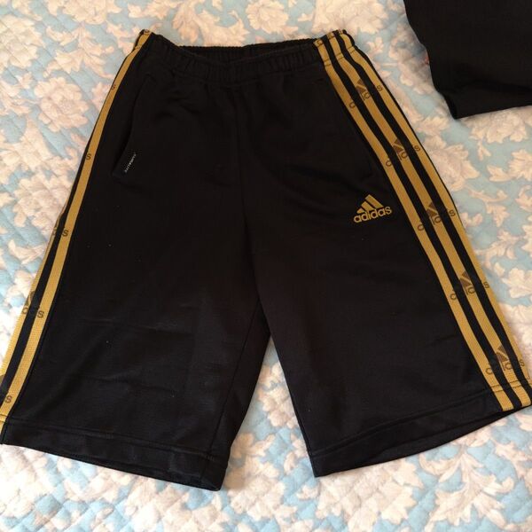 アディダス adidas ハーフパンツ 140 黒 半ズボン