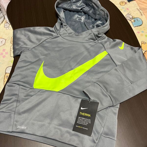 NIKE THERMA パーカー グレー×イエロー 未使用 タグ付き 100㎝