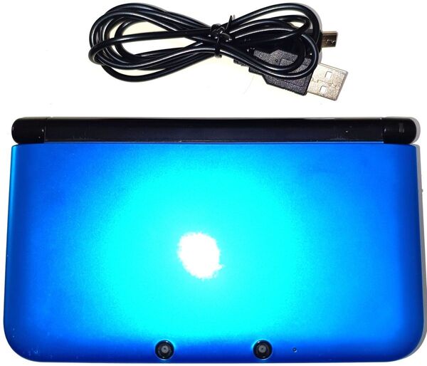 希少! 早い者勝ち! 大人気! 任天堂 Nintendo 3DSLL ニンテンドー 3DSLL ブルー×ブラック 充電ケーブル付き