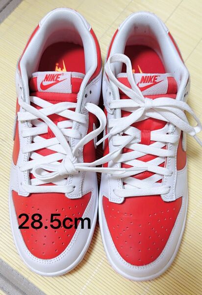 ナイキ NIKE 28.5cm スニーカー 白赤 メンズファッション 新品に近い 運動 動きやすい 歩きやすい