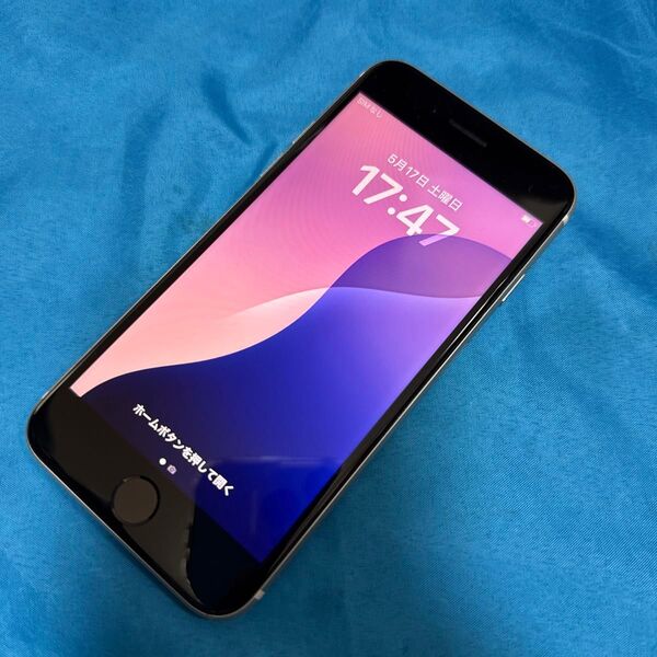 美品 迅速安心配送iPhone SE 第3世代 スターライト SIMフリー 128GB バッテリー最大容量100%