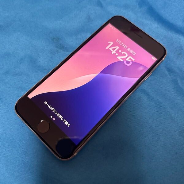 極美品 迅速安心配送iPhone SE 第3世代 スターライト SIMフリー 128GB 本体 バッテリー最大容量100%