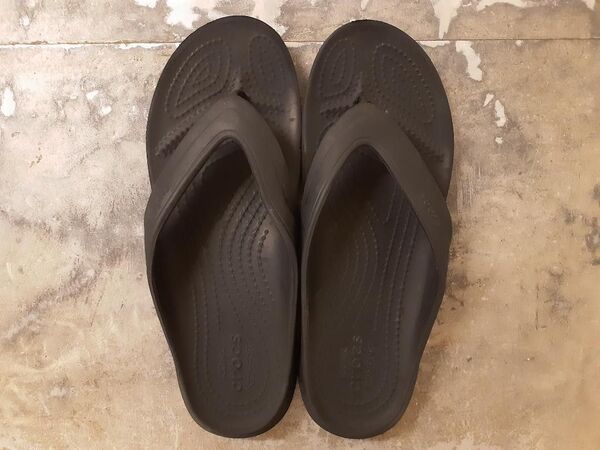 Crocs クロックス ビーチサンダル クラシックフリップ M5 W7 23㎝ 黒 ブラック トングサンダル EVA