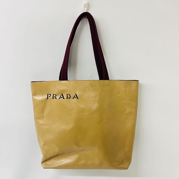 PRADA プラダ レザー トートバッグ ハンドバッグ パンチングロゴ 肩掛け