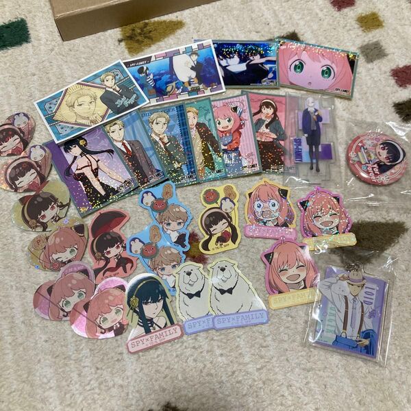 SPY×FAMILY ロイド アーニャ ヨル フィオナ 缶バッジ ステッカー シール キーホルダー アクスタ