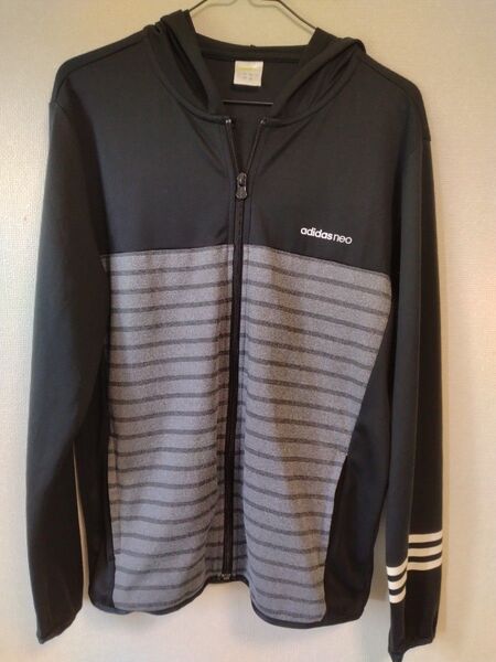 adidas neo ジップアップパーカー ボーダー柄 ブラック×グレー