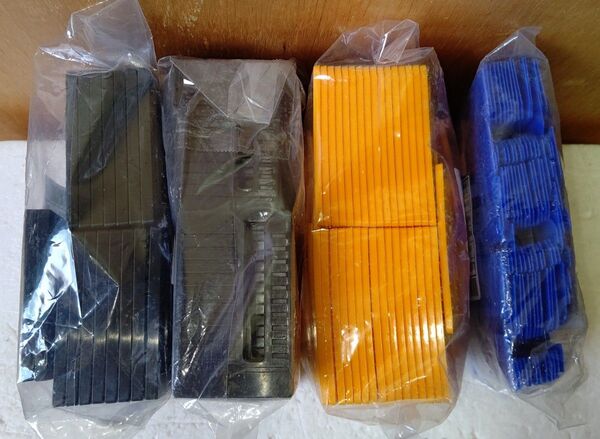 プラスチック製調整スペーサー 5mm 3mm 1mm 各色100枚 未使用品