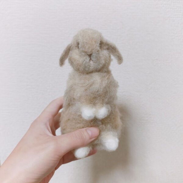 羊毛フェルトのうさぎ