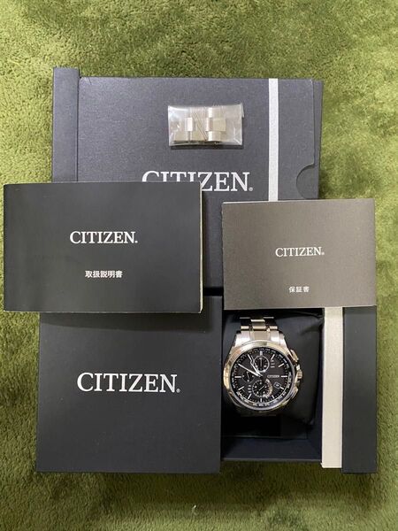 【美品】CITIZEN アテッサ エコドライブ電波時計AT8040-57E