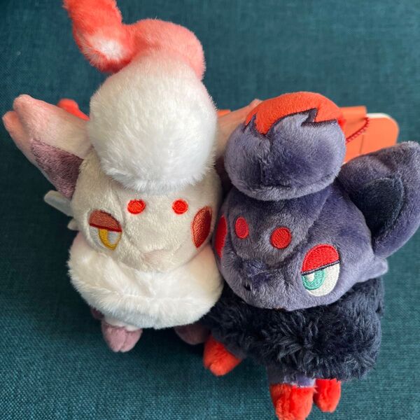 ポケモンセンター限定商品 オリジナル磁石でくっつくペアマスコット にたものどうし ゾロア&ヒスイゾロア ポケモン ぬいぐるみ