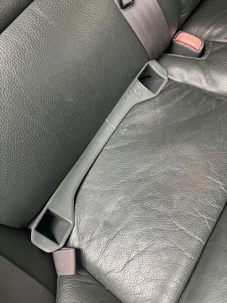 Volvo純正チャイルドシートisofix 金具左右2セット S60、V70 XC70(2000〜)、S80