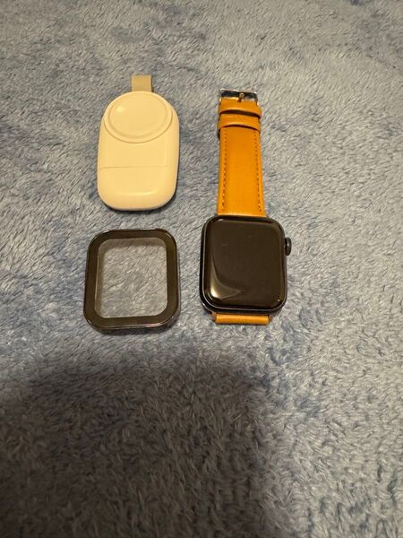Apple Watch SE 第2世代 40mm ミッドナイト 中古美品 充電器付属