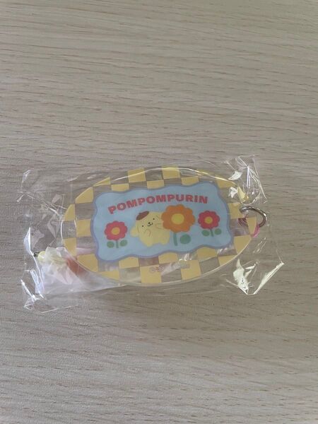 サンリオ シークレットビーズ付きアクリルキーホルダー:ポムポムプリン