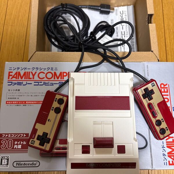 ニンテンドークラシックミニ ファミリーコンピュータ 美品