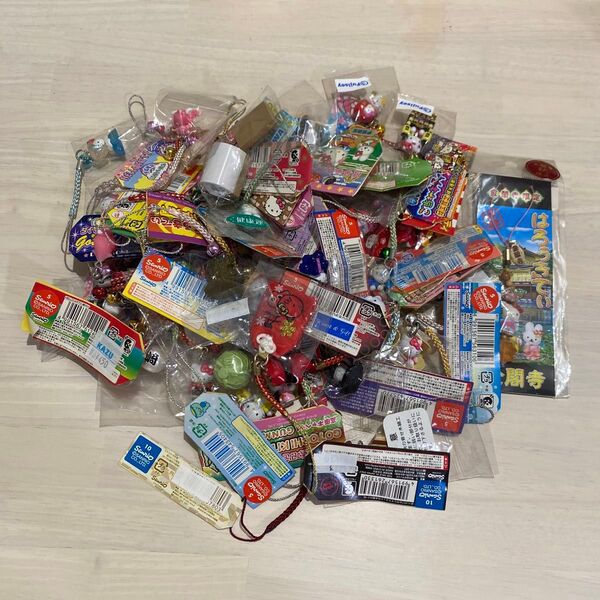 レア★ご当地キティ まとめ売り 70個 サンリオ 限定品 ストラップ 根付け キーホルダー