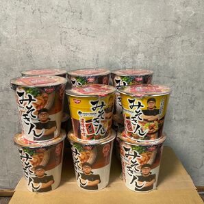 みそきんラーメン10個とメシ2個 期限切れ間近