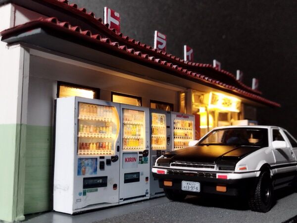モデルカーディスプレイ用ジオラマ完成品/レトロ感溢れるドライブインのジオラマ(ワイドタイプ)/【1/32〜1/24】モデル対応