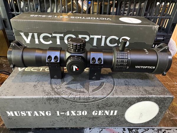 Victoptics S4 1.5-6×28 vectoroptics ベクターオプティクス