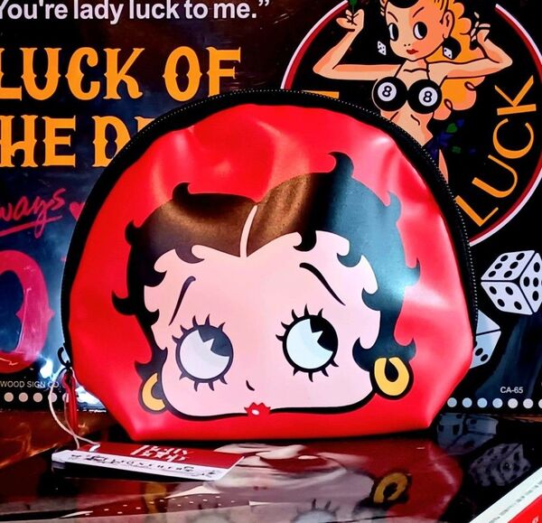 【BETTY BOOP】フェイスポーチ/マルチポーチ/コスメポーチ/アメニティポーチ/お出掛け/旅行