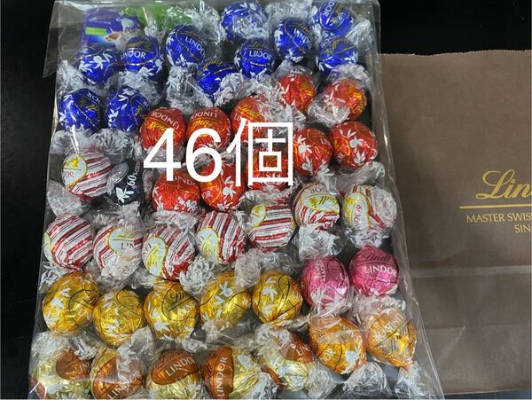直営店購入 【46個】リンツ クリアランスバッグ リンドール ホワイト ストロベリー 60%カカオ キャラメル