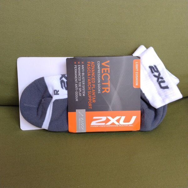 2XU ベクター ライト クッション ソックス M