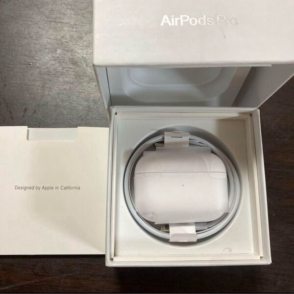 付属品あり AirPods pro 2 第2世代 Lightning 本体 美品