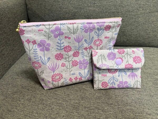 ハンドメイド ポーチとティッシュケース 2個セット ボタニカルフラワー柄
