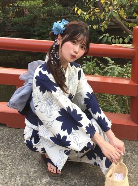 花柄浴衣セット モダン ブルー 紺色 ホワイト 兵児帯 大人花柄 和柄 古典