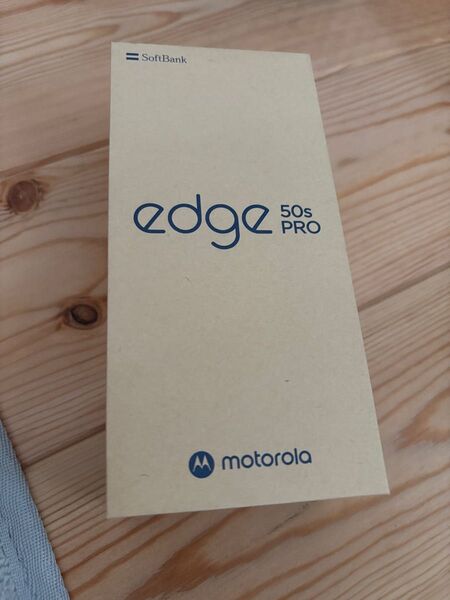 新品 ソフトバンク版 モトローラ edge 50s pro バニラクリーム motorola 残債なし