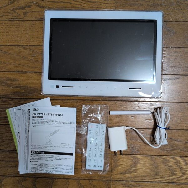 <美品> au PHOTO-U TV 防水ポータブルテレビ ZTS11