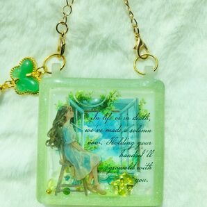 ハンドメイド レジン 液体入りシェイカーバックチャーム キーホルダー