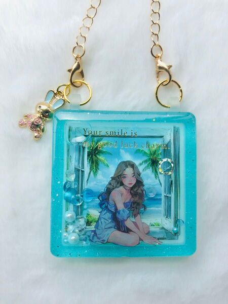【海】ハンドメイドレジンキーホルダー 液体入りバックチャーム 海