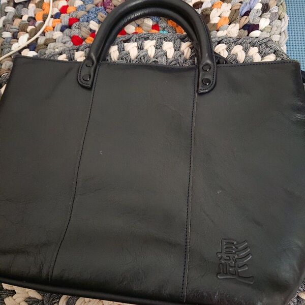 髭バック 中古品 キズ 汚れありで格安で