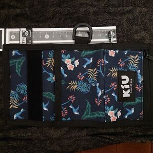 KIU ミニ財布カード入れ 新品