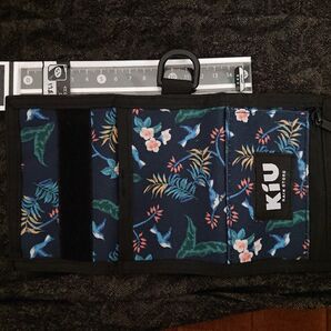 KIU ミニ財布カード入れ 新品