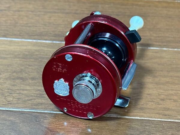 ABU2500C レッド