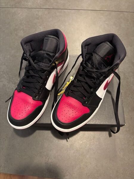 26cm air jordan 1 mid 1度のみ使用