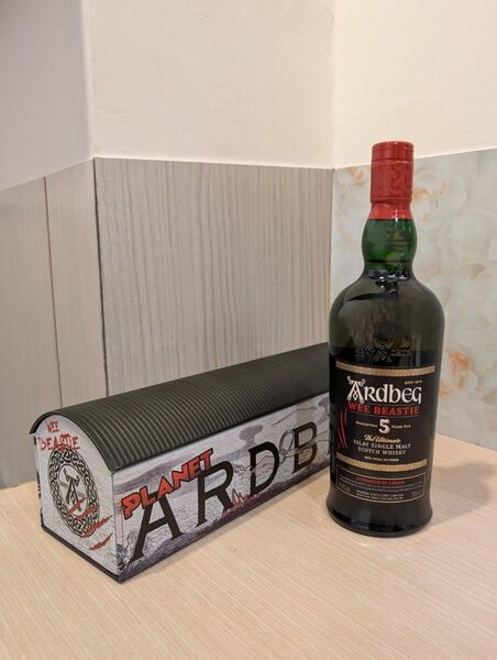 アードベックウィービースティー5年 ウェアハウス型スチールケース入り Ardbeg Wee Beastie 700ml 47.4%
