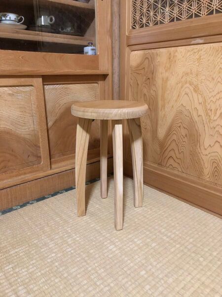 1209 建具屋一筋58年のおじいちゃんの手作りスツール、イス☆けやき 店舗什器 天然無垢材