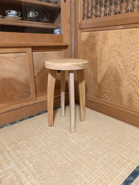 1210 建具屋一筋58年のおじいちゃんの手作りスツール、イス☆けやき 丸椅子 ハンドメイド サイドテーブル チェア