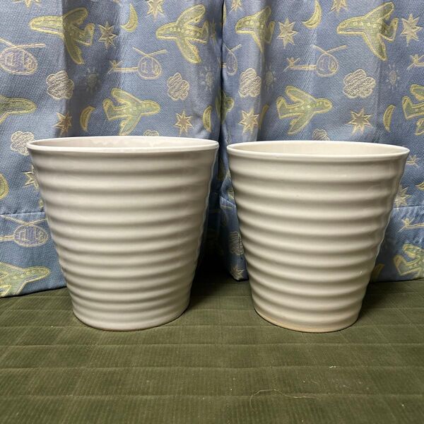 格安!大きめ横シマ柄 陶器鉢 2個 植木鉢 胡蝶蘭鉢 胡蝶蘭株苗 コチョウラン 蘭鉢 鉢カバー 化粧鉢 洋ラン