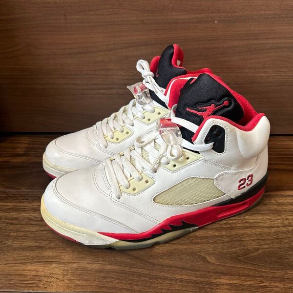 ナイキ AIR JORDAN5 RETRO エアジョーダン5 レトロ