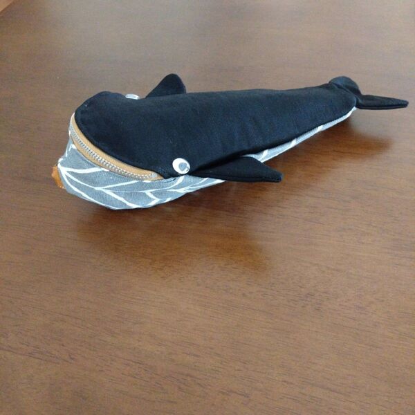 クジラポーチ ペンケース 眼鏡ケース ポーチ 小物入れ ハンドメイド