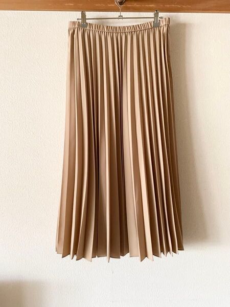 美品☆ユニクロプリーツスカート ベージュ ロングスカート