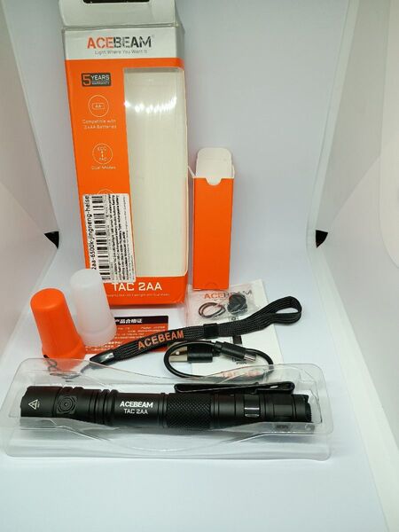 ACEBEAM TAC 2AA ブラック LEDライト 懐中電灯 動作チェックのみ