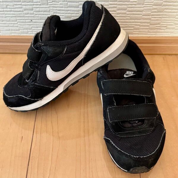 ナイキ 19cm MDランナー2 スニーカー 靴 NIKE 記名なし ブラック 黒