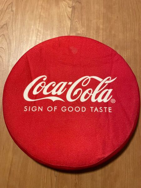 コカコーラ ロゴ入り円形クッション